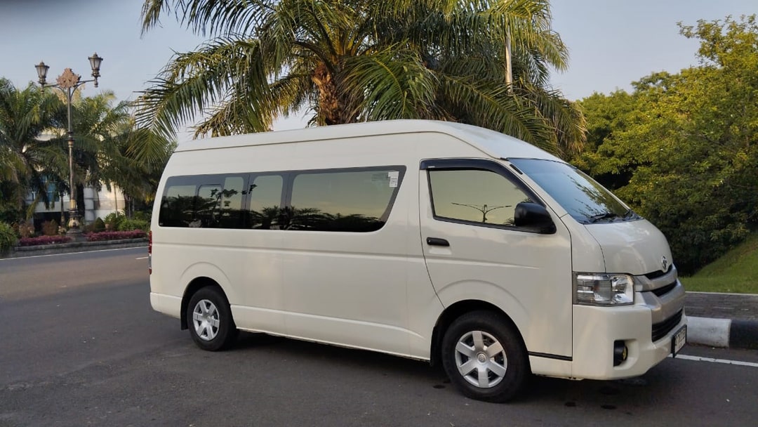 sewa-hiace-kediri