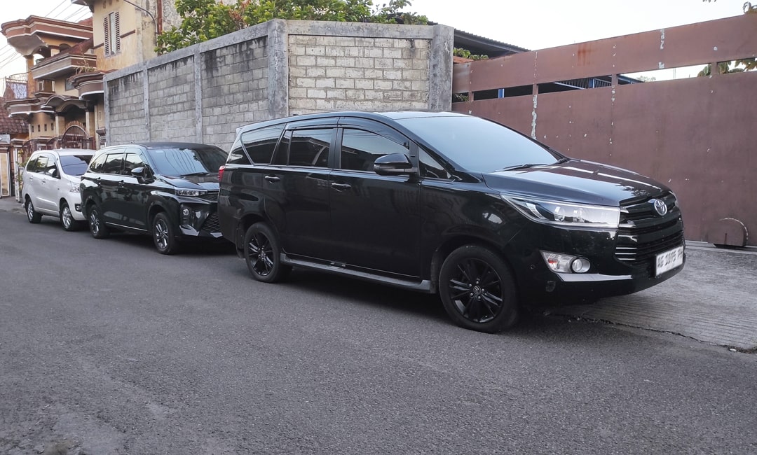 sewa-mobil-kediri-lepas-kunci