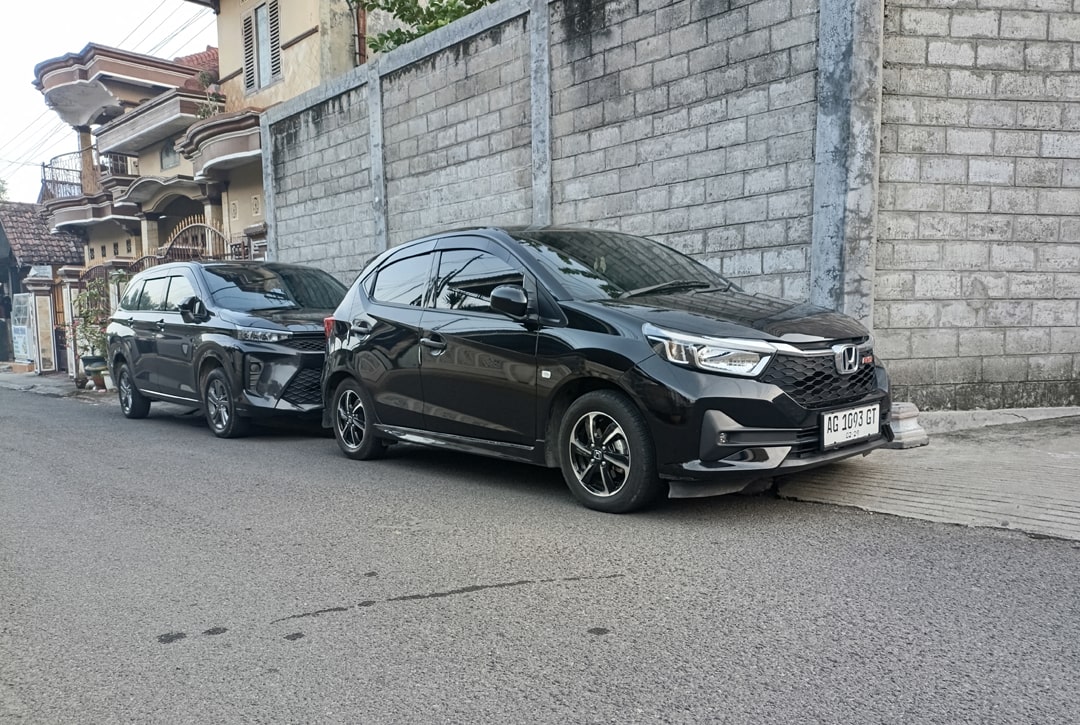 sewa-mobil-kediri-tanpa-sopir